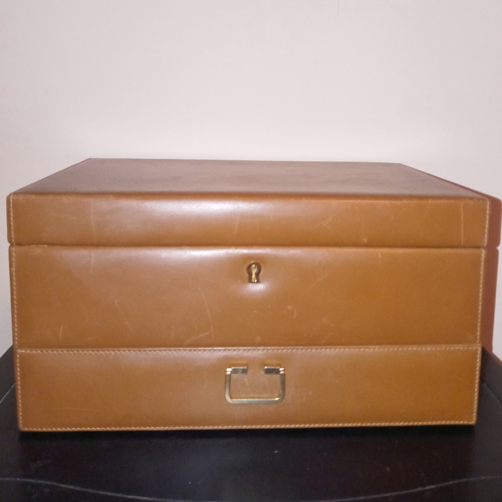 Vintage Gucci jewelry box